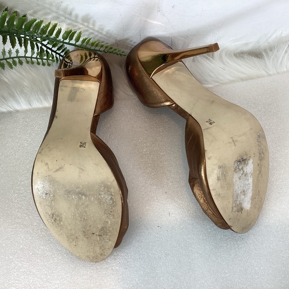 BCBGMAXAZRIA LEATHER BRONZE TWIST KNOT PEEP TOE STILETTO PUMPS SZ 7.5 - Picture 8 of 9